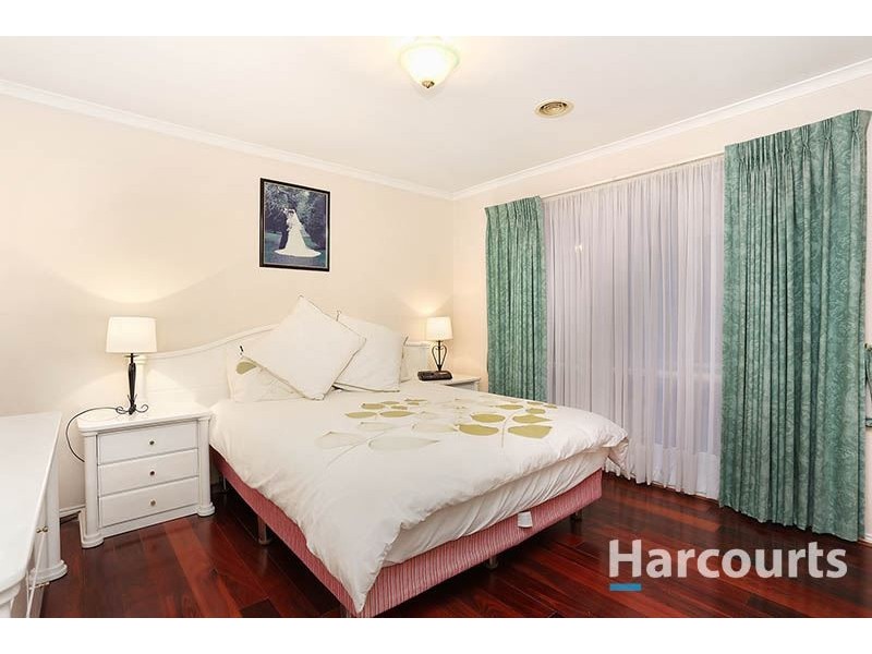 12 Perry Court, Roxburgh Park VIC 3064