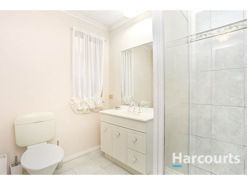 12 Perry Court, Roxburgh Park VIC 3064