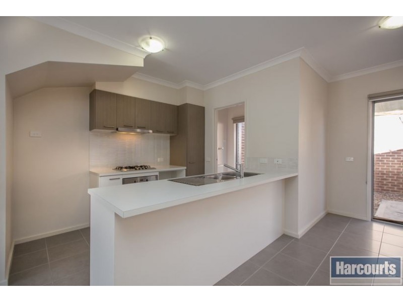 38 Palisades Boulevard, South Morang VIC 3752