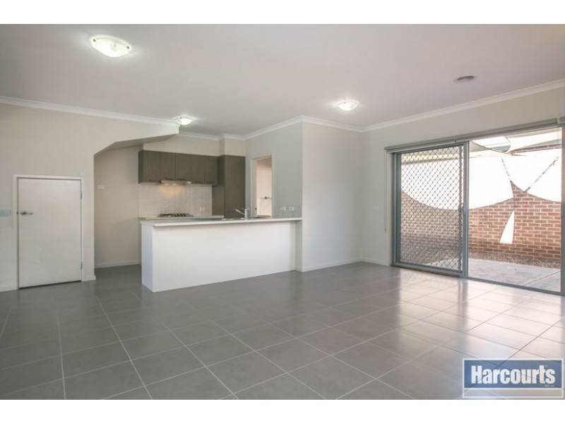 38 Palisades Boulevard, South Morang VIC 3752