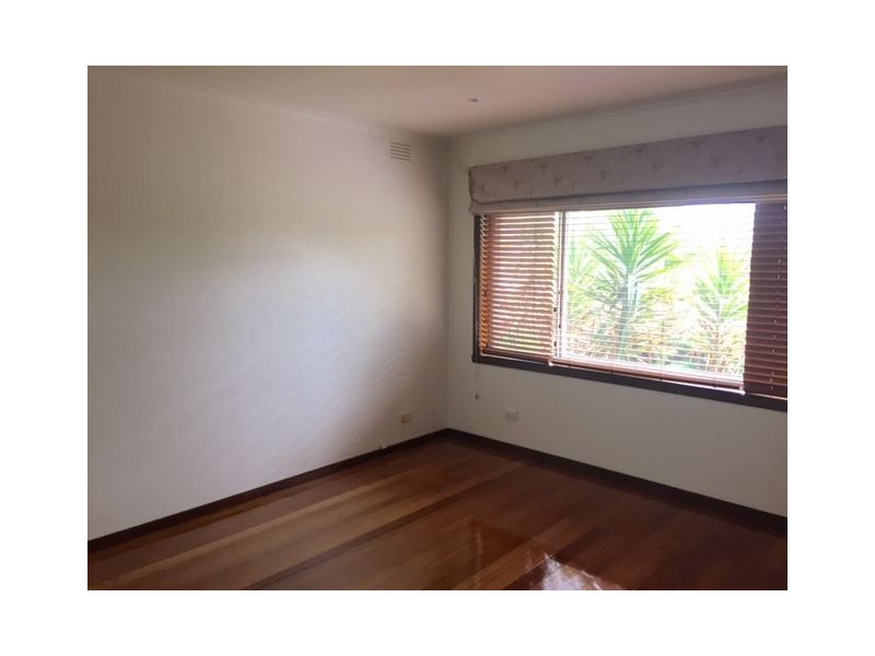 207 The Boulevard, Thomastown VIC 3074