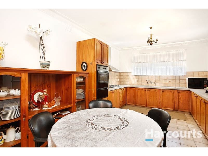 10 Purinuan Road, Reservoir VIC 3073