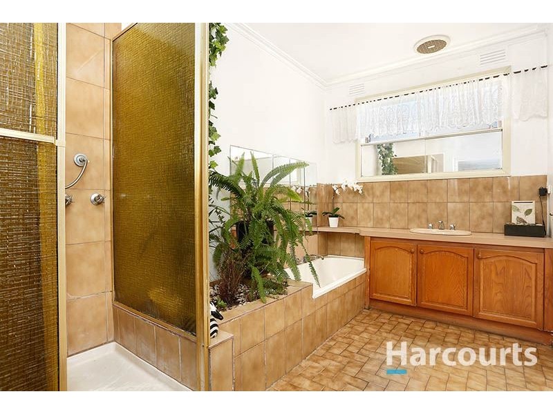 10 Purinuan Road, Reservoir VIC 3073