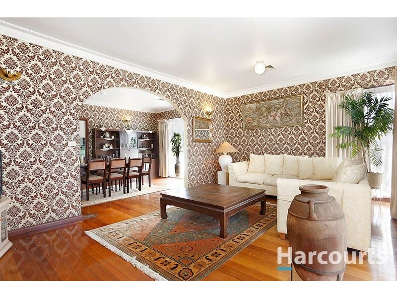 10 Purinuan Road, Reservoir VIC 3073