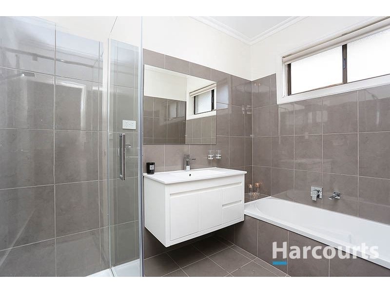 38 Robinvale Avenue, Thomastown VIC 3074