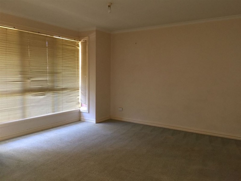 2 Bellbird Drive, Whittlesea VIC 3757