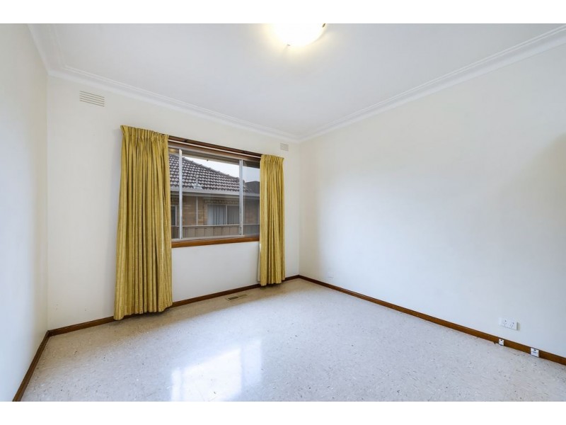 124 Alexander Avenue, Thomastown VIC 3074