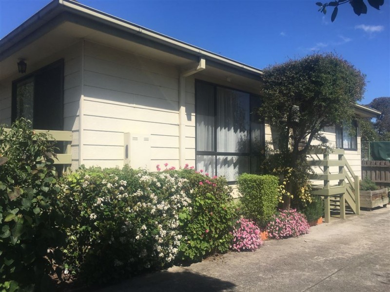 77 Kenmare Street, Watsonia VIC 3087