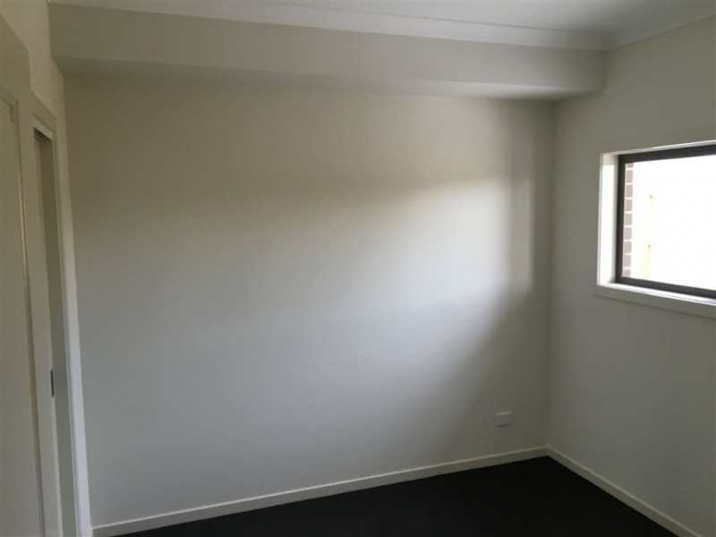 2/6 Corvey Road, Reservoir VIC 3073