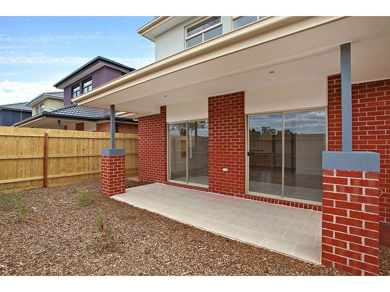 12 Riverside Drive, South Morang VIC 3752