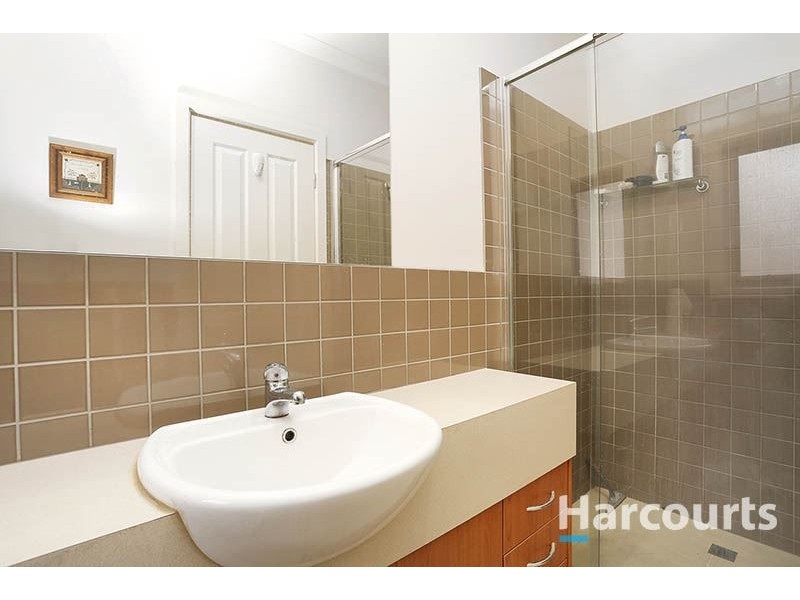 2/134 Alexander Avenue, Thomastown VIC 3074