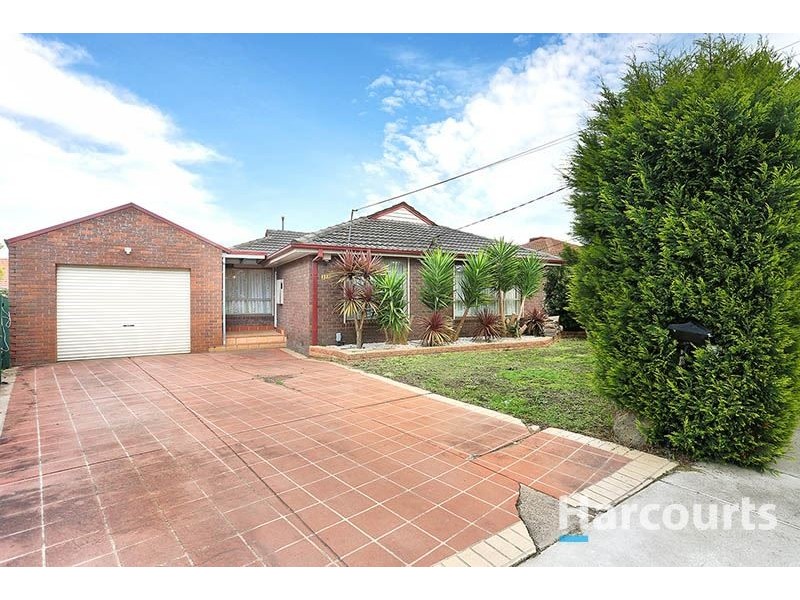 122 Casey Drive, Lalor VIC 3075