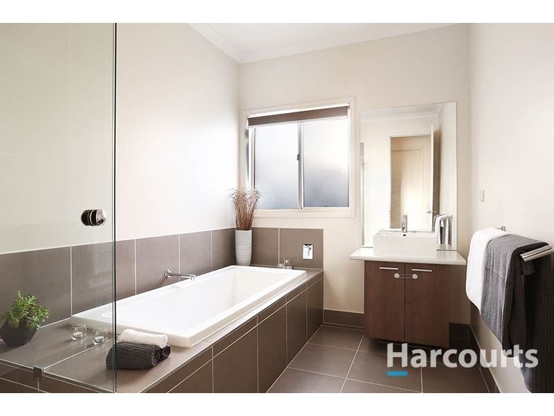 9 Ardenal Crescent, Lalor VIC 3075