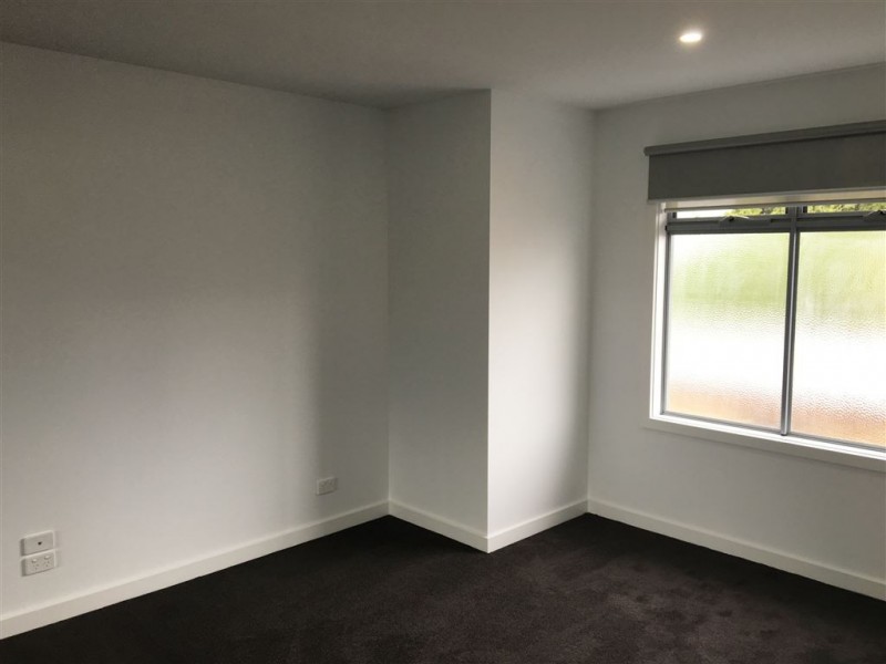 2/30 Pleasant Road, Thomastown VIC 3074