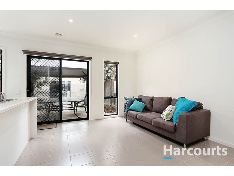 9 Gellibrand  Walk, Mernda VIC 3754