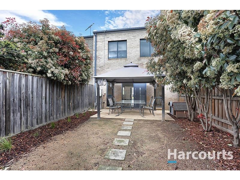 9 Gellibrand  Walk, Mernda VIC 3754