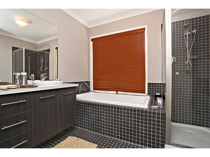 5 Eden Court, South Morang VIC 3752