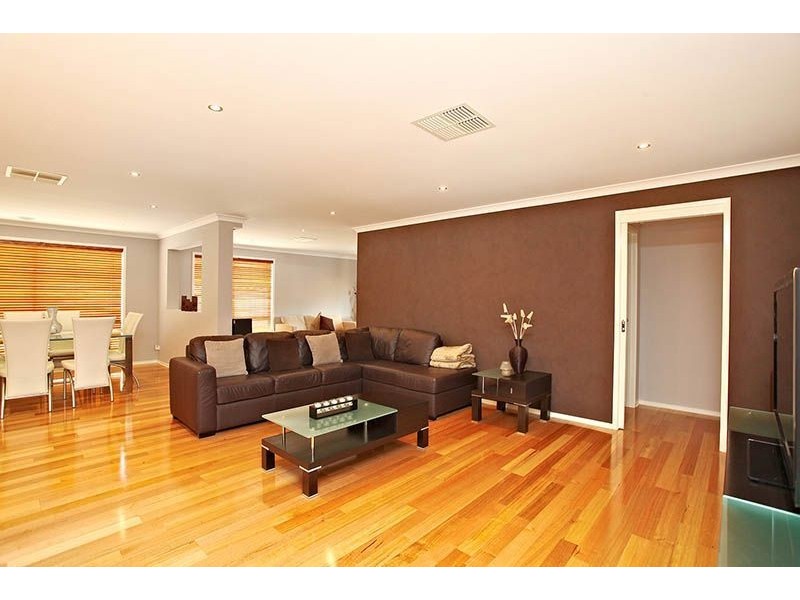 5 Eden Court, South Morang VIC 3752