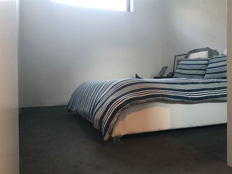 111/255 Racecourse Road, Kensington VIC 3031