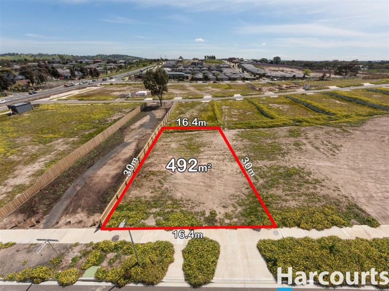 18 Lowe Drive, Doreen VIC 3754