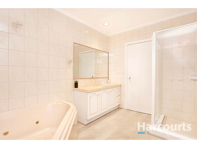 2 Yilleen Close, Thomastown VIC 3074