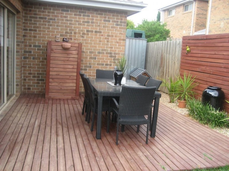 73 Lincoln Drive, Thomastown VIC 3074