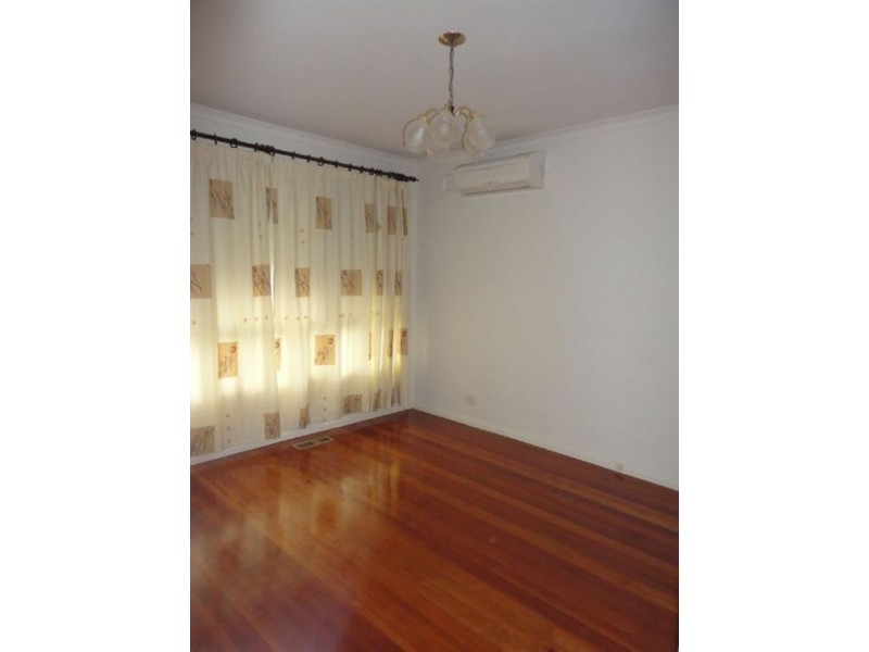 122 Mount View Road, Lalor VIC 3075