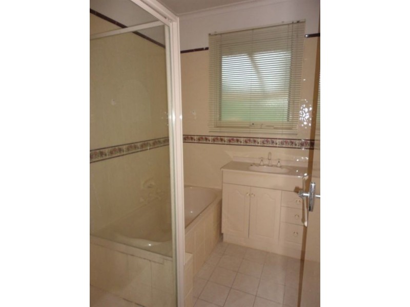 122 Mount View Road, Lalor VIC 3075