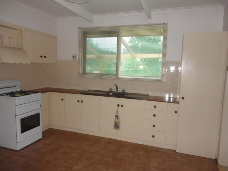 122 Mount View Road, Lalor VIC 3075