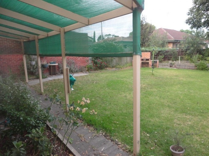 122 Mount View Road, Lalor VIC 3075