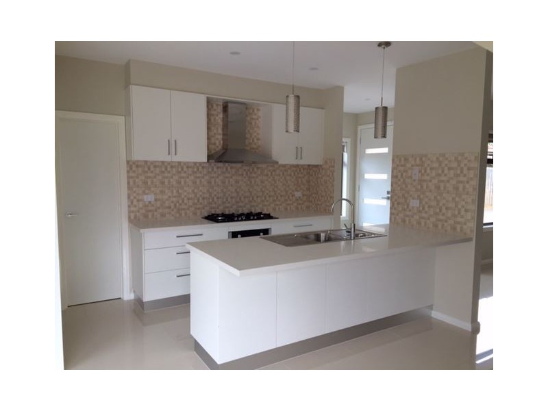 2/13 Chappell Street, Thomastown VIC 3074