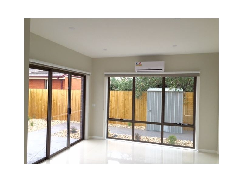 2/13 Chappell Street, Thomastown VIC 3074