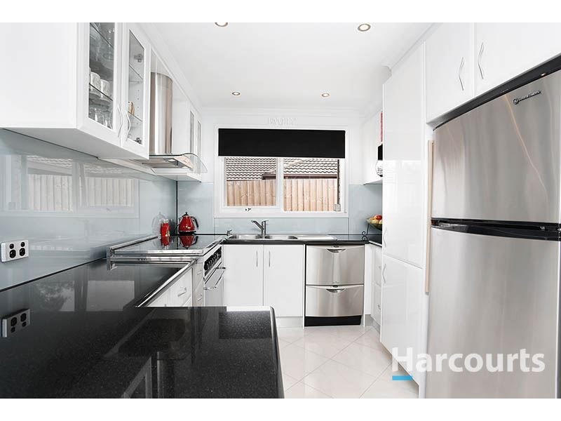 9 Idriess Court, Mill Park VIC 3082