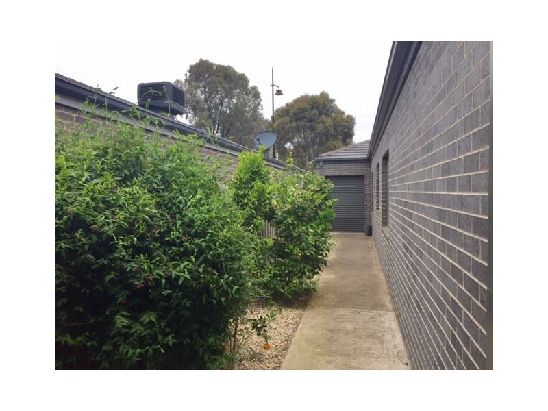 100 Waterview Drive, Mernda VIC 3754