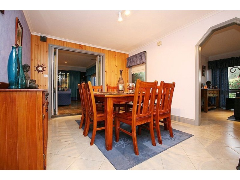 9 Aurora Close, Epping VIC 3076
