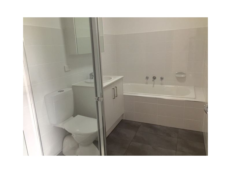 2B Paul Crescent, Epping VIC 3076