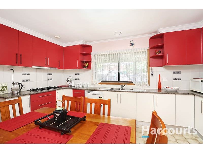 14 Charlton Place, Thomastown VIC 3074