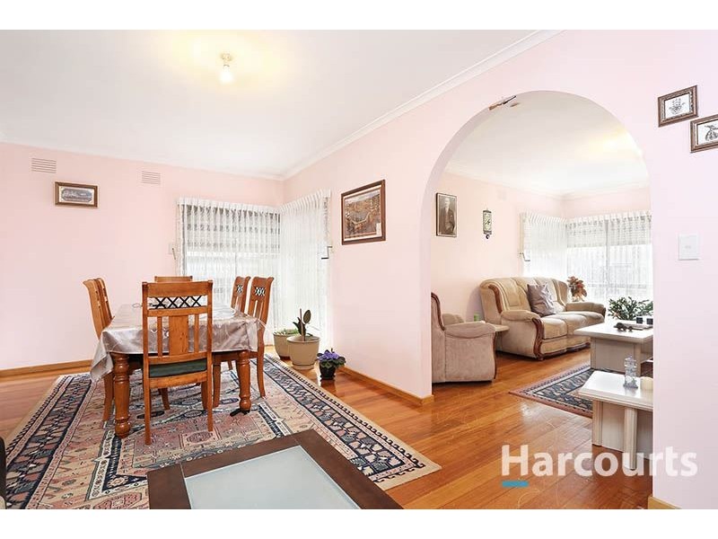 14 Charlton Place, Thomastown VIC 3074