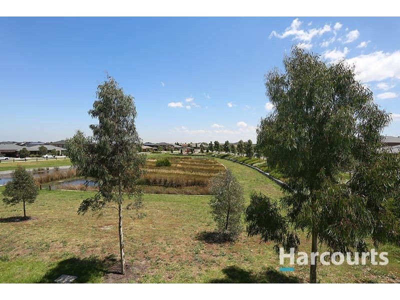 34 Grenville Walk, Lalor VIC 3075