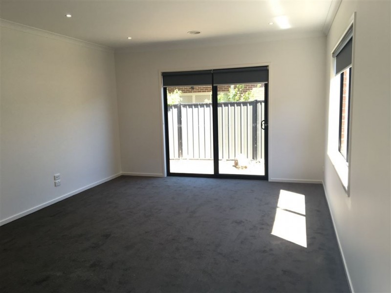 13 Plum Street, Craigieburn VIC 3064