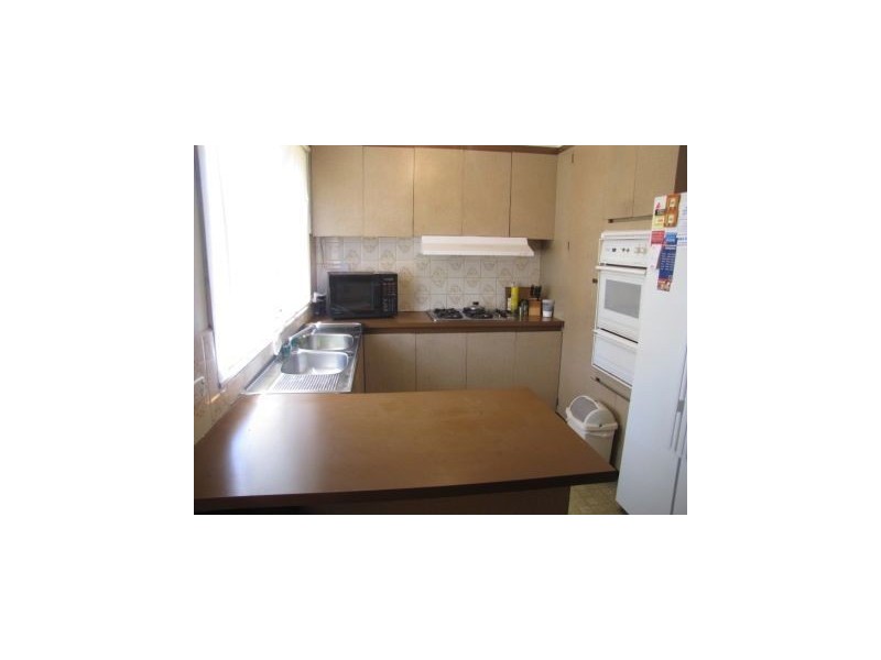 16 Uplands Place, Thomastown VIC 3074