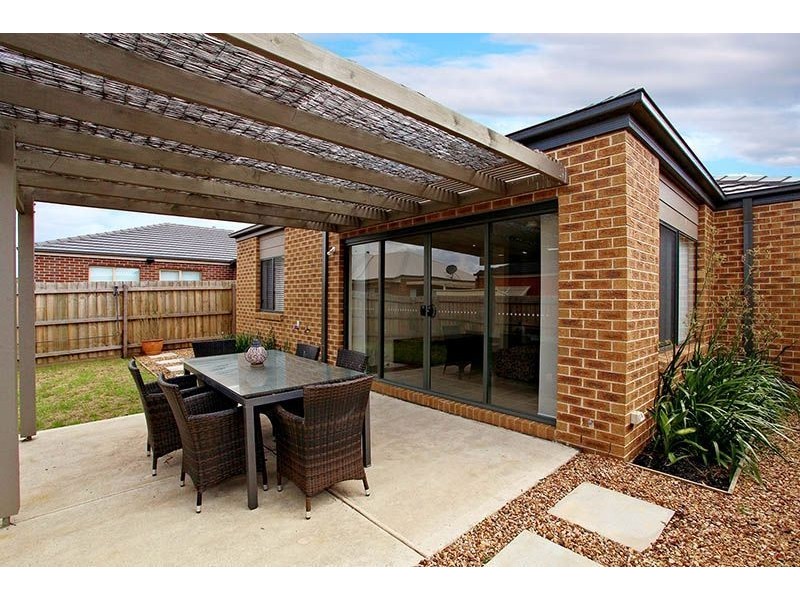 19 Starlight Gardens, Epping VIC 3076