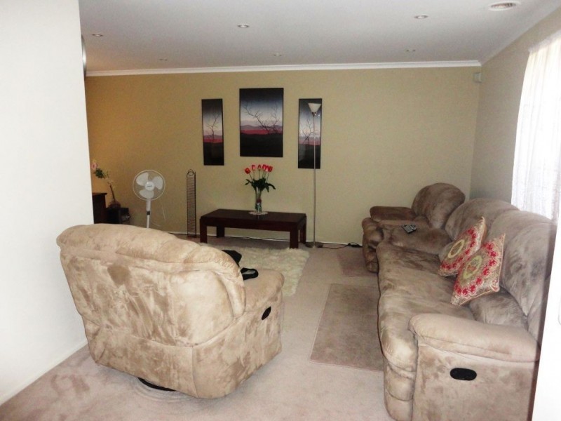 5 Parnell Court, Roxburgh Park VIC 3064