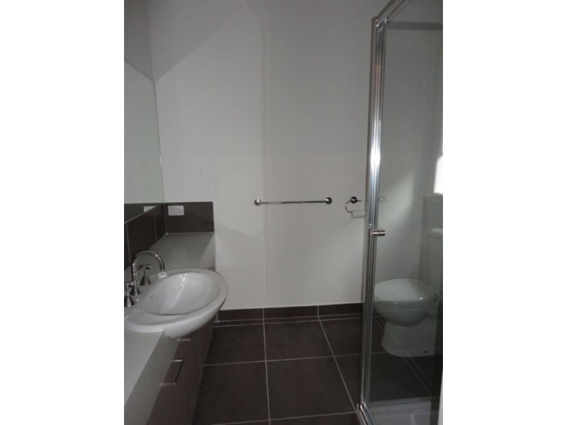 8 Bluehill Way, Wollert VIC 3750