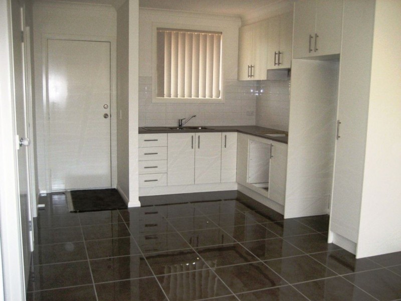 4/23 Midholm Court, Thomastown VIC 3074