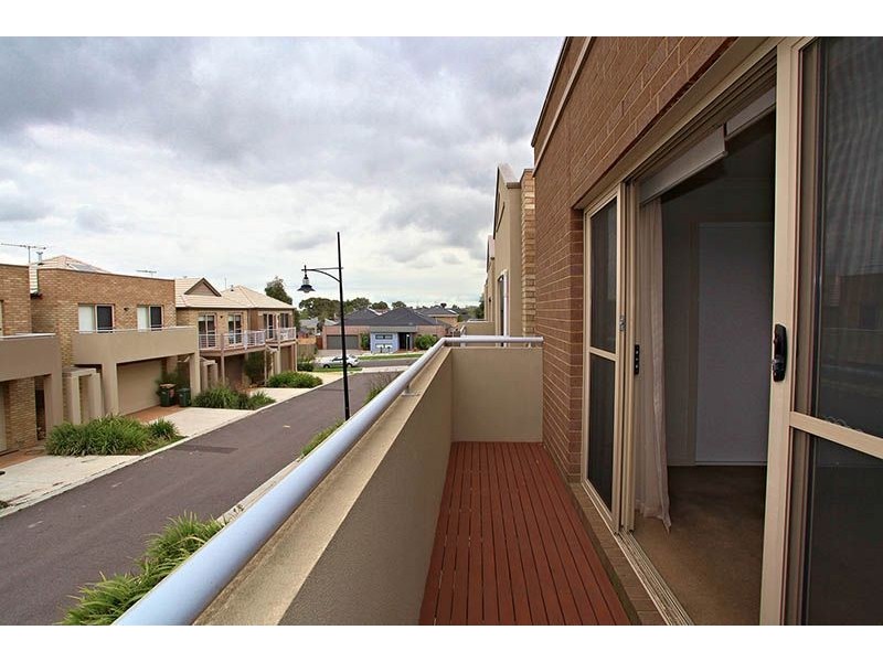 9 Sirocco Lane, Epping VIC 3076