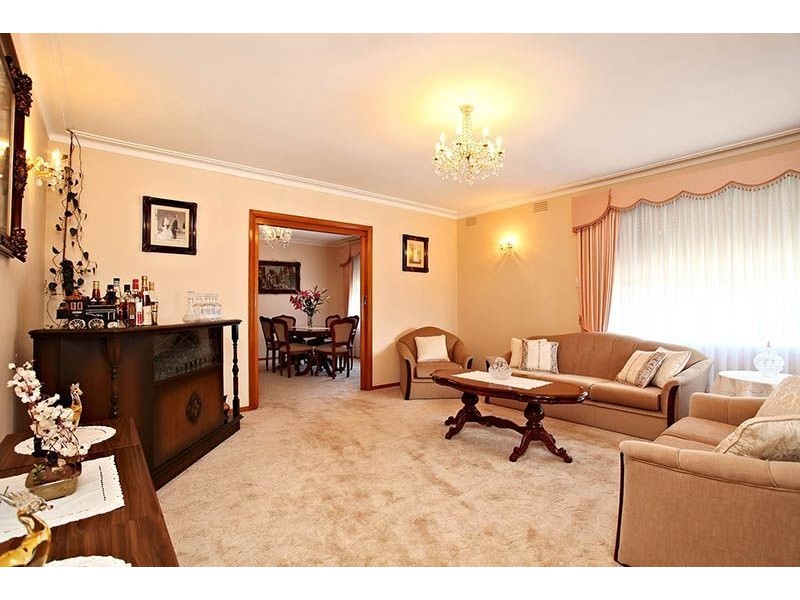 81 Curtin Avenue, Lalor VIC 3075
