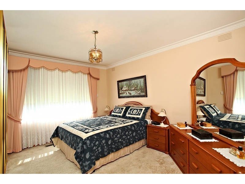 81 Curtin Avenue, Lalor VIC 3075