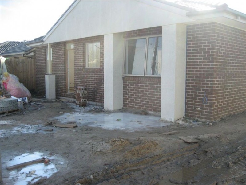 2/56 Heyington Avenue, Thomastown VIC 3074