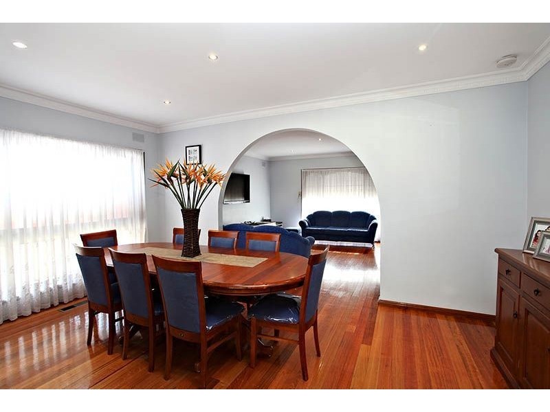 30 Maritana Crescent, Thomastown VIC 3074